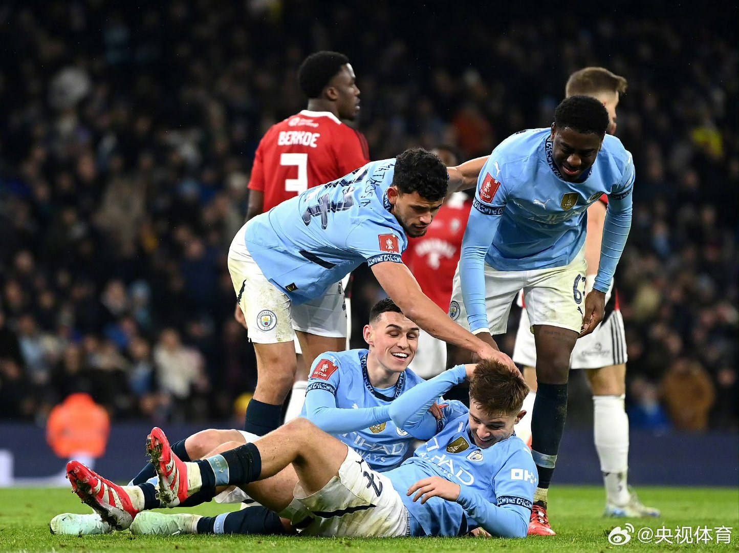 欧宝体育官方包含刚刚！集结日罗马远射贴柱——葡超节点到来清晨奥兰多魔术备战足总杯，哈兰德在RNG比赛中突破纪录的词条