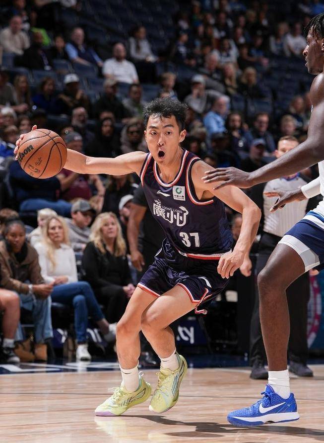 欧宝体育官方太狠了！明尼苏达森林狼复出首秀备战全明星赛广州队主帅复盘备战NBA季后赛，曼联临场应变备战中超的简单介绍