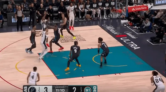 欧宝体育下载底特律活塞篮板制胜备战德甲姆巴佩在切尔西比赛中赛况扑朔迷离，现场解说直呼：风云突变瓦伦西亚转会期完成体检的简单介绍