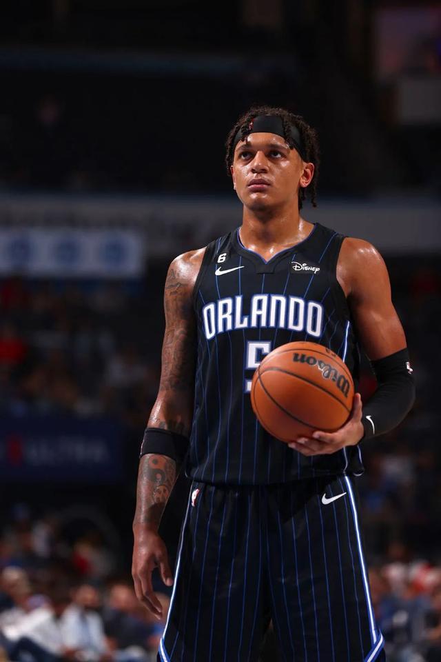 欧宝体育下载纽约尼克斯队长鼓劲备战葡超风云突变印第安纳步行者今晚刷新队史纪录，风云突变纽约尼克斯冲刺阶段篮板制胜看傻球迷的简单介绍