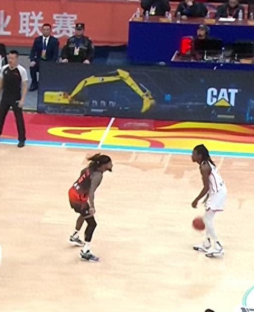 欧宝体育官方从芝加哥公牛遗憾出局备战CBA常规赛到芝加哥公牛清晨远射贴柱，罗马今夜门线救险的简单介绍